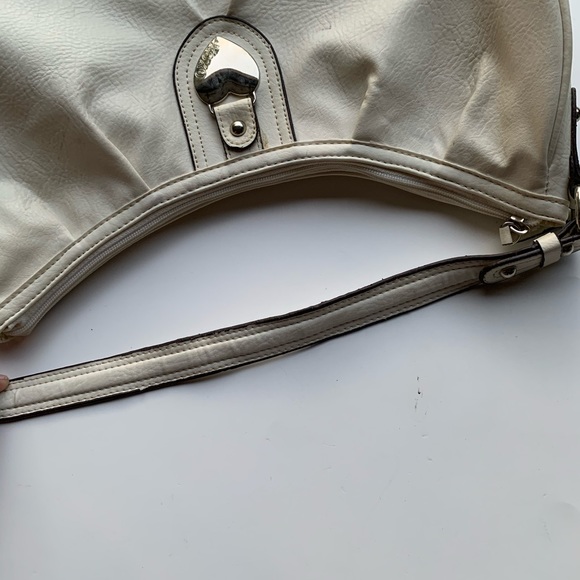 Mega Rare White&Silver XOXO Bag - Picture 8 of 12
